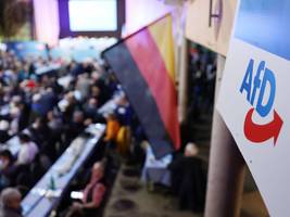 Eklat nach Parteitag: AfD-Mitglieder sollen in Disco Ausländer raus gegrölt haben