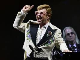 Der Preis fehlte ihm noch: Emmy befördert Elton John in exklusiven Club