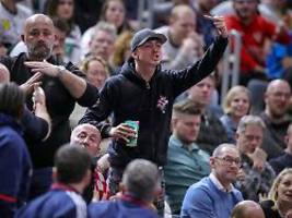 brauchen solche leute nicht: kroatische fans sorgen für Ärger bei der handball-em