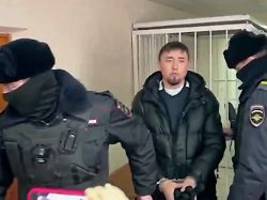 auch exilanten droht strafe: duma will russen für kritik an der armee enteignen