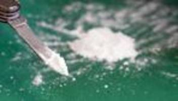 drogenfund: zoll findet 3,2 kilo kokain in paket aus paraguay