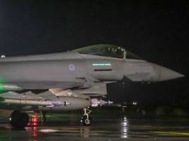 Kampfjets und Marschflugkörper: USA und Großbritannien greifen Huthi-Stellungen an
