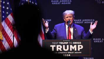 Präsidentschaftswahlkampf in den USA - Donald Trump siegt bei republikanischen Vorwahlen in New Hampshire