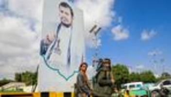 Rotes Meer: USA und Großbritannien verhängen Sanktionen gegen Huthis