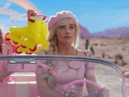 keine oscar-nominierungen: hillary clinton tröstet weibliche barbie-crew