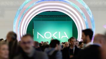 Nach heftigem Gewinneinbruch - Nokia kündigt Aktienrückkauf-Programm an, Kurs springt um 10 Prozent nach oben.