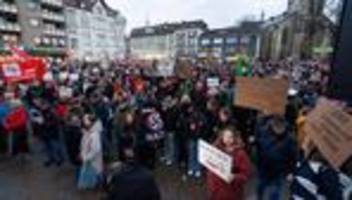 demos gegen rechts: deutschland demonstriert wieder