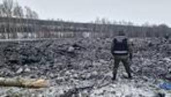 ukraine-krieg: ukraines geheimdienst bezweifelt russlands angaben zu flugzeugabsturz