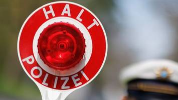 berliner grüne soll polizisten hitlergruß gezeigt haben