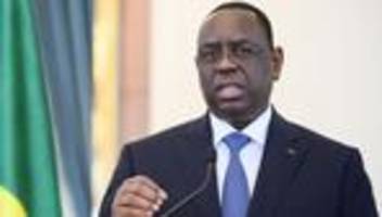 westafrika: senegals präsident verschiebt kurzfristig wahl auf unbestimmte zeit