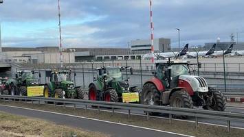 Bauern protestieren am Flughafen Frankfurt