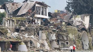 Trümmer, Trauer, Trauma - Ein Jahr nach den Erdbeben