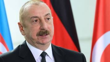 experte: aliyev will mit vorgezogener wahl macht absichern