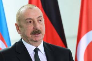Experte: Aliyev will mit vorgezogener Wahl Macht absichern