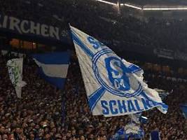 Ex-Boss Tönnies auch wieder da: Beim Ex-Giganten Schalke herrscht panische Angst