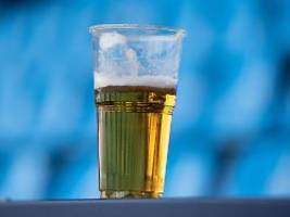 Ärger über spaßbremsen-beamte: britische regierung spricht vor em bier-warnung aus