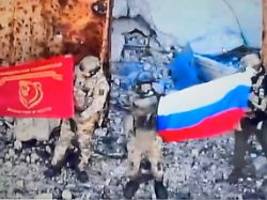 kreml-soldaten hissen fahne: russen erobern wichtige bunkerfestung bei awdijiwka