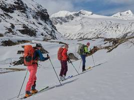 bergsteigen in Österreich: mit skiern auf den großvenediger