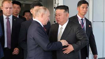 Staatsgeschenk - Putin schenkt Kim Jong Un Luxuslimousine