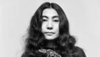 Yoko Ono: Die Pionierin des Gelächters