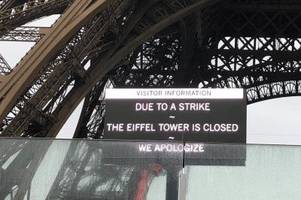 eiffelturm in paris wegen streik der beschäftigten geschlossen