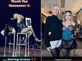 Die besten Beine der Stadt: Madonna holt Pamela Anderson auf die Bühne