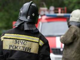 explosionen in lipezk: russisches stahlwerk steht in flammen