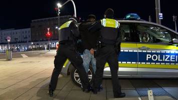 Großkontrolle am Jungfernstieg: Polizei fasst Räuber