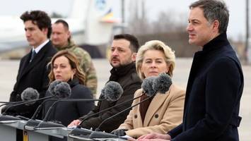 zwei jahre ukraine-krieg: spitzenpolitiker besuchen kiew
