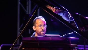 schwesig und pianist levit bei konzert gegen antisemitismus
