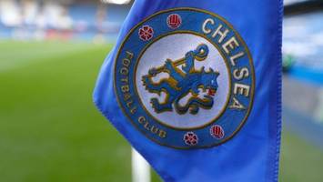 Zuschauer stürzt bei Chelsea-Pokalspiel vom Stadion-Oberrang