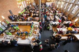 gottesdienst und lasagne: die vesperkirche ist eröffnet