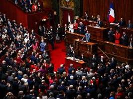 Als erstes Land der Welt: Paris nimmt Freiheit zur Abtreibung in Verfassung auf