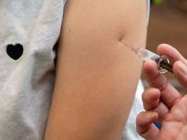 hpv-fälle in deutschland: eine impfung gegen krebs - doch zu wenige nutzen sie