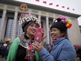 volkskongress in peking: china will raus aus den schulden