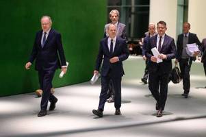 Ministerpräsidenten beraten mit Scholz über Asylpolitik
