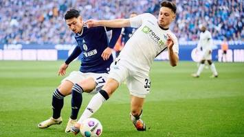 Schalke rettet einen Punkt in wildem Spiel gegen Paderborn