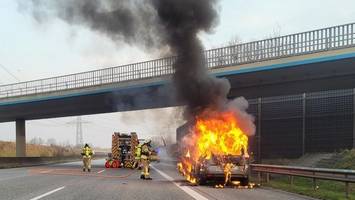 Horror-Crash auf der A7: Feuerwehr Quickborn im Dauereinsatz