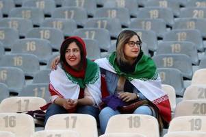 Frau erstmals in Schiedsrichter-Team bei Spiel im Iran