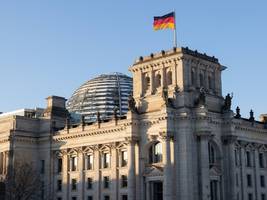 Bundestag: Parlament prüft härtere Regeln gegen Extremisten