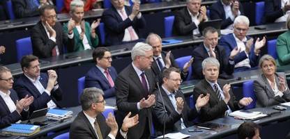 Olaf Scholz und Norbert Röttgen: Schlagabtausch im Bundestag