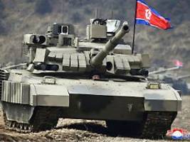 muskelspiele in nordkorea: kim jong un präsentiert neuen kampfpanzer