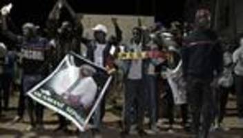 westafrika: senegalesische oppositionsführer aus haft entlassen