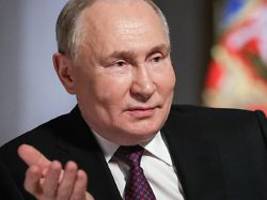 Manipulationen von Anfang an: So wurde Putin zum ewigen Präsidenten