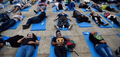 mexikaner protestieren mit massen-siesta für bessere work-life-balance
