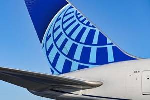 Boeing von United Airlines verliert Rumpfteil im Flug