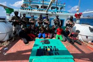Indien befreit von somalischen Piraten gekapertes Schiff