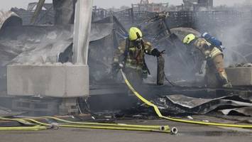 Feuer in Flüchtlingsunterkunft brach in Schlafabteil aus
