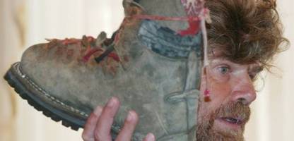 Reinhold Messner erhält zweiten Schuh seines toten Bruders