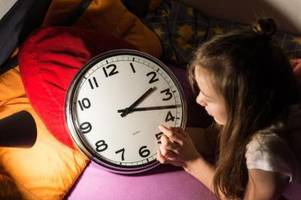 zeitumstellung: so bereiten sie ihre kinder am besten darauf vor
